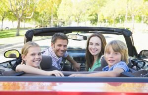 10 actitudes al volante para recordarles a los padres en su día