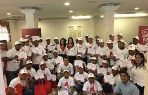 Axalta lleva capacitación gratuita a maestros pintores en Colombia