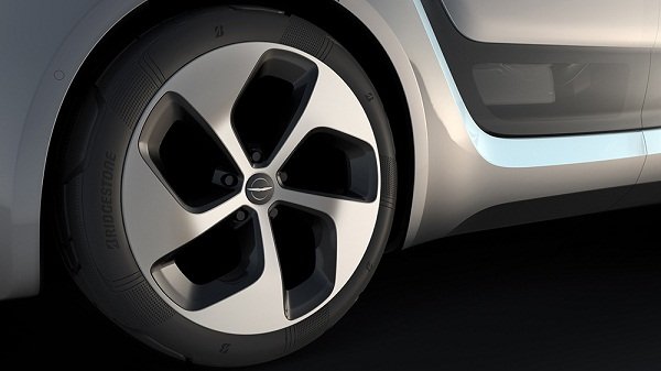 Chrysler Portal Concept 21-inch wheels