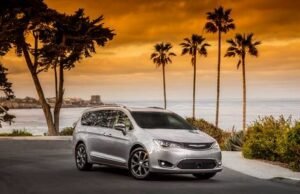 La totalmente nueva Chrysler Pacifica 2017 nombrada Vehículo Utilitario del Año en Norteamérica