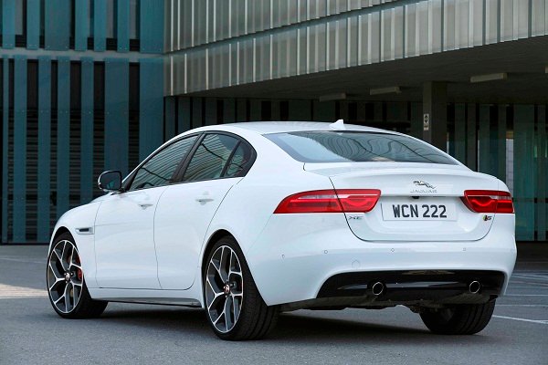 JAGUAR-XE-2017