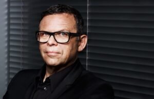 Peter Schreyer gana el reconocimiento Sturmey en los Premios Autocar