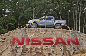 Nissan NP300 Frontier pone a prueba su poderío Off-Road en la pista del Festival Naves 4×4