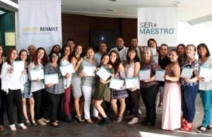 La Fundación Renault certificó 27 docentes de Envigado en el programa “Ser Más Maestro”