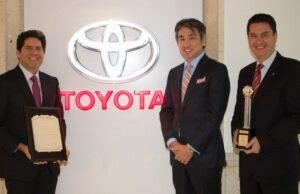 Toyota Motor Corporation premia a Automotores Toyota Colombia