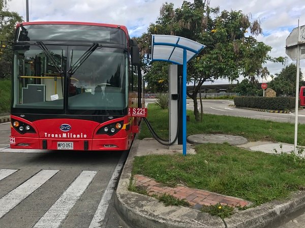 TRANSMILENIO-1ER-ARTICULADO-100-PCTO-ELECTRICO