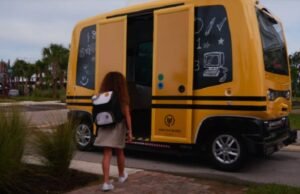 EE UU prohíbe operar autobús autónomo por circular con niños