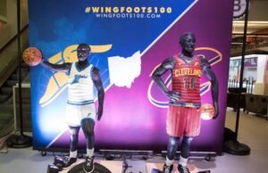 Goodyear presenta esculturas con llantas