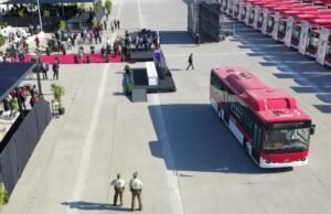 BYD entrega 100 buses eléctricos en Santiago de Chile