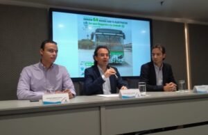 En Medellín iniciarán a rodar 64 buses eléctricos