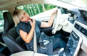 6 distracciones a evitar en la conducción