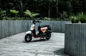 AKT incursiona en la categoría scooter con la nueva MAWI 125, una moto cool y ¡auténtica!