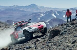 Porsche presenta en Colombia el documental sobre el 911 que rompió récord mundial de altitud