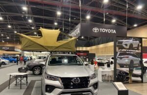 Toyota Tundra y la versión Black Edition de Fortuner en el Salón del Automóvil