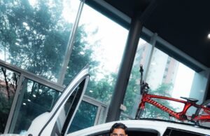 Juan Naranjo, campeón de BMX, se une a la Tribu CUPRA en Colombia