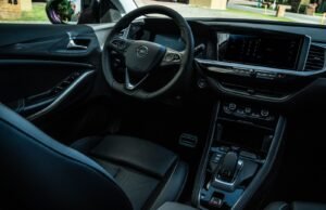 Cuatro claves al escoger el carro ideal para viajar en familia