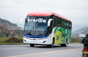 Scania presenta el primer bus intermunicipal a gas natural en Colombia