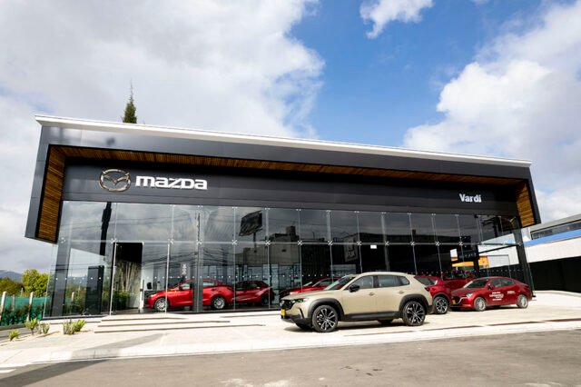 Fachada-2 Mazda Vardí