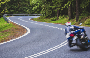 Curvas viales: Uno de los principales retos al volante
