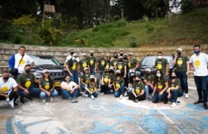 Miembros de la manada Jeep se pusieron la camiseta de la generosidad