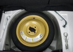 DESCUBRA LAS ALTERNATIVAS A LOS PINCHAZOS EN SU AUTO DURANTE LAS FIESTAS DE FIN DE AÑO