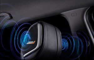 Conéctate con tu música favorita y el sonido envolvente del sistema BOSE del asiento del conductor de Nissan Kicks