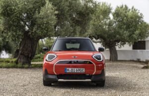 MINI ACEMAN, el primer crossover de la marca, debuta en el Salón del Automóvil de Bogotá