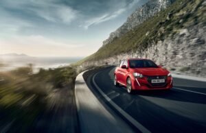 PEUGEOT 208 ALLURE: EFICIENCIA, TECNOLOGÍA Y EQUIPAMIENTO