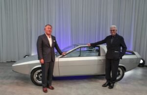 Hyundai Motor Company celebró el renacimiento del automóvil Pony Coupe, clásico retro-futurista.
