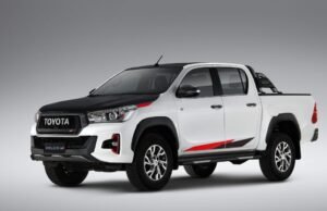 Toyota presenta las nuevas HILUX GRS II, PRADO SUMO y RAV4 XROAD