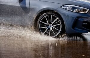 ¡Volvieron las lluvias! Bridgestone te cuenta cómo prevenir el hidroplaneo