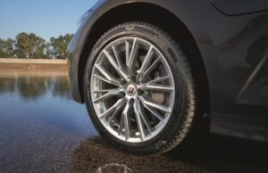 Descubre la tecnología de Bridgestone que protege tus llantas en cualquier tipo de clima