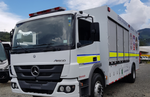 Mercedes-Benz entrega el primer camión hospital en Colombia