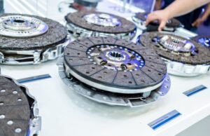 Eaton lanza embragues para camiones asiáticos y amplía su portafolio regional en ExpoPartes 2025